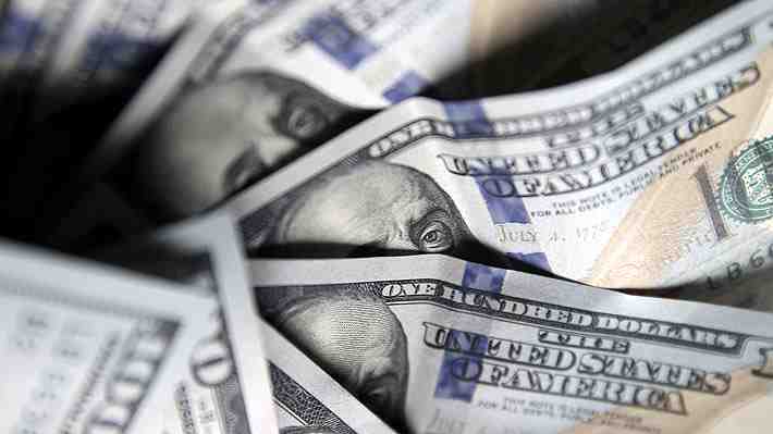 Los cinco factores que movieron al dólar en Chile este 2020 marcado por la volatilidad y qué se proyecta