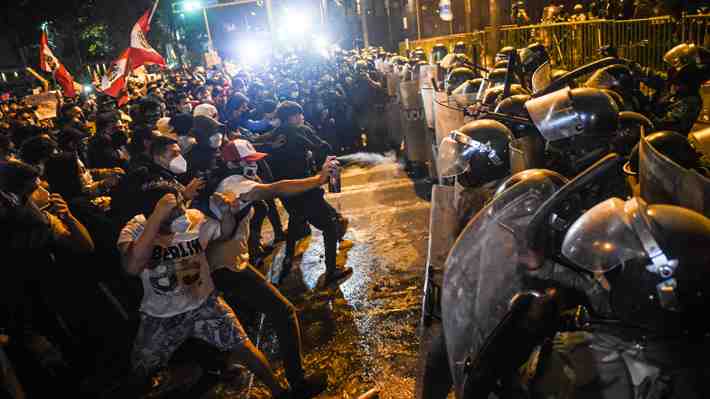 ONU: Policía de Perú hizo un "uso innecesario y excesivo de la fuerza" en las protestas de noviembre
