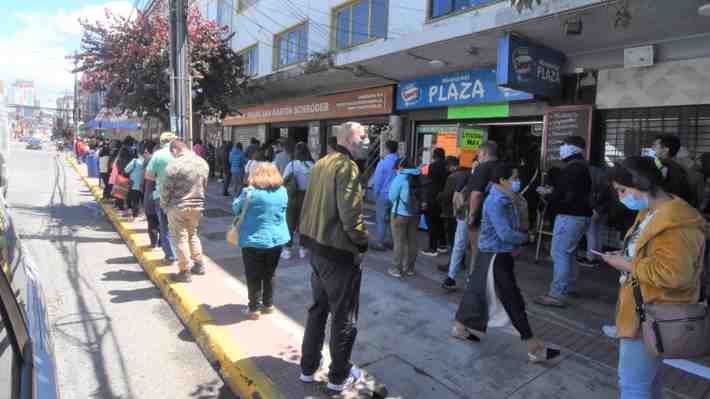 Puerto Montt y Antofagasta superan los 1.000 casos activos y Zapallar mantiene alza en contagios