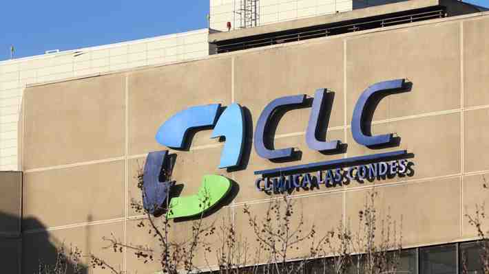 Clínica Las Condes anuncia acciones contra el fisco por atenciones covid-19 de pacientes Fonasa no pagadas