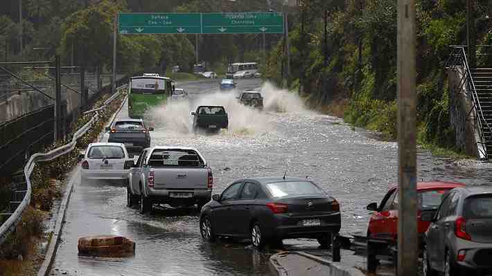Sistema frontal en la RM: Lluvias se extenderán hasta el martes y no se descartan chubascos este fin de semana