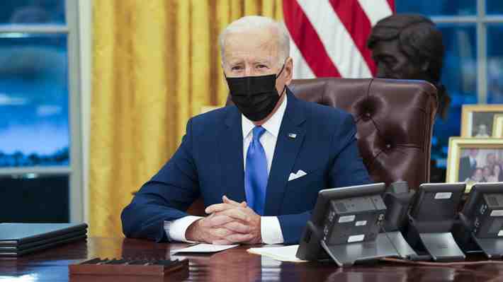 Biden firma nuevas órdenes ejecutivas en materia migratoria y establece grupo de trabajo para reunir a las familias separadas