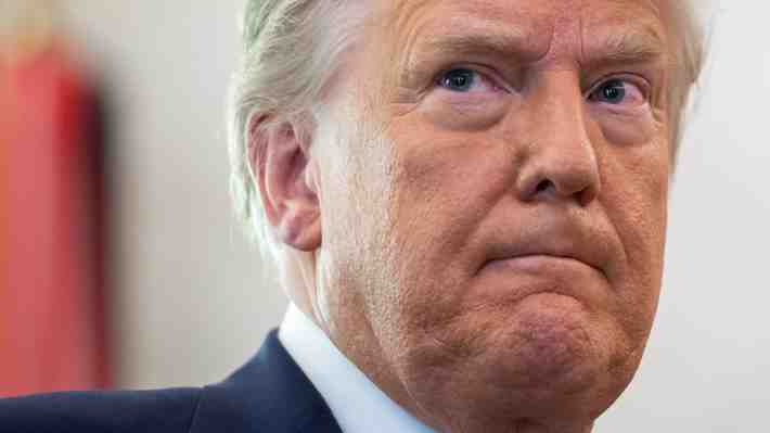 Trump anuncia que no testificará en juicio político en su contra y lo califica de "inconstitucional"