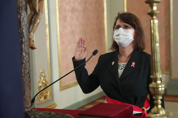Renuncia La Ministra De Salud De Perú Luego Que Vizcarra Revelara Que Participó De Ensayo