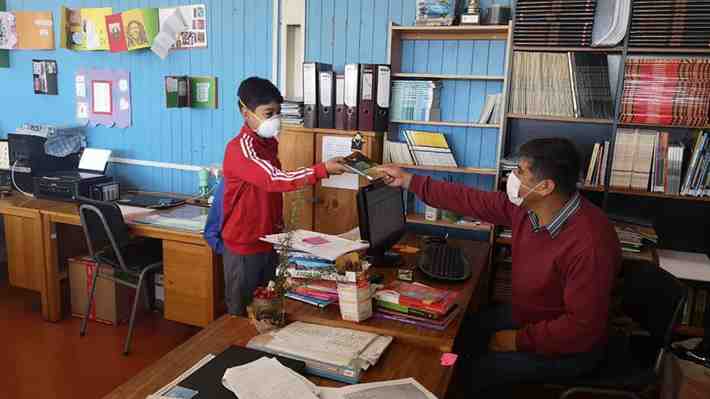 Unesco asegura que es "factible" y "urgente" el regreso a clases presenciales en Chile