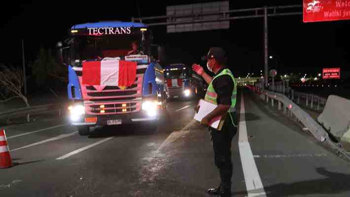 Llegaron a Perú las primeras 40 toneladas de oxígeno donadas por Chile: Presidente Sagasti agradece "al hermano país"