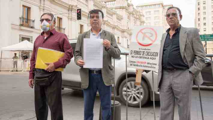 Agrupaciones de automovilistas piden congelar las multas para el periodo de renovación de Permisos de Circulación