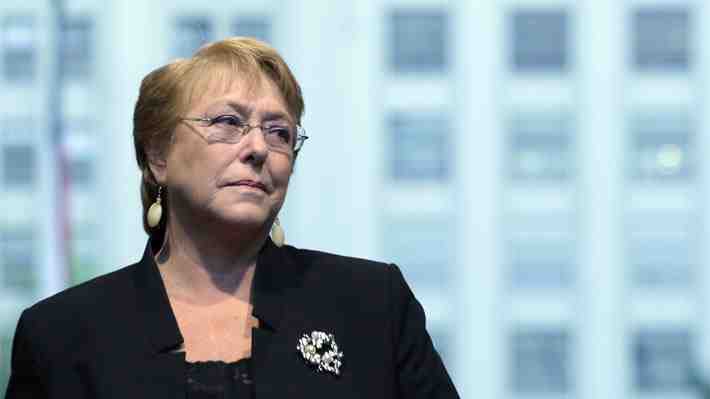 Bachelet urge a las empresas del mundo acelerar igualdad de género: "Aún nos queda un largo camino"