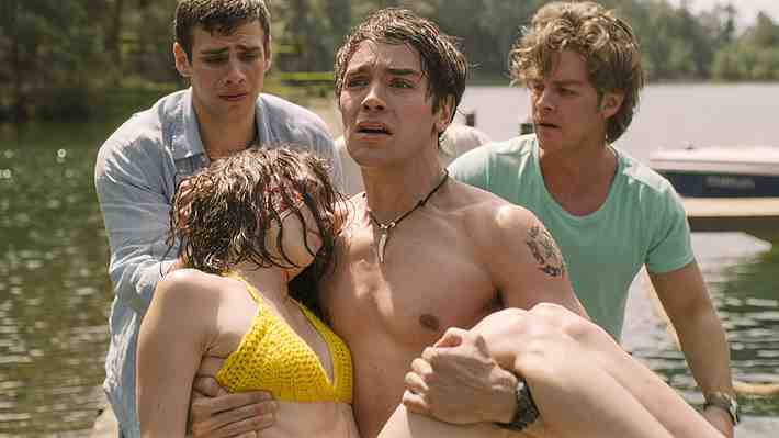 Secretos, intriga y venganza: Así es "¿Quién mató a Sara?", la primera serie del chileno "Chascas" Valenzuela para Netflix