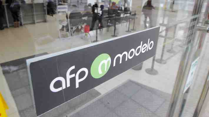Licitación de nuevos afiliados: AFP Modelo sorprende y ofrece comisión más baja que UNO