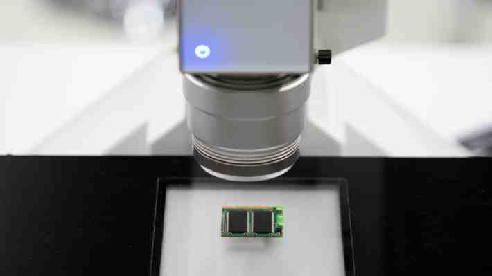 Intel podría producir semiconductores para automotrices en un periodo de entre 6 a 9 meses