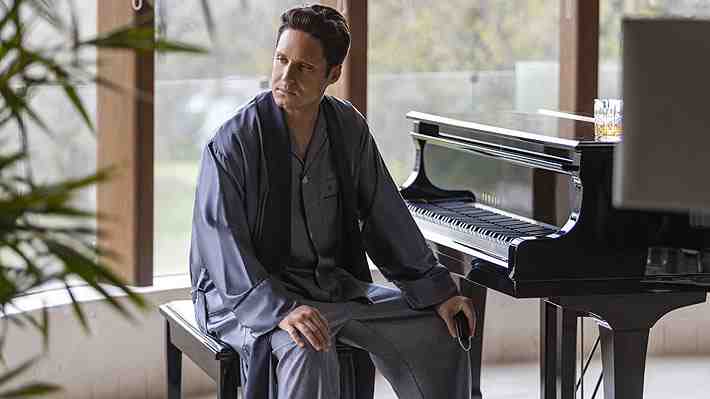 Nuevo capítulo de "Luis Miguel, la serie" mostró la distante relación con su hija Michelle y una visita a Chile
