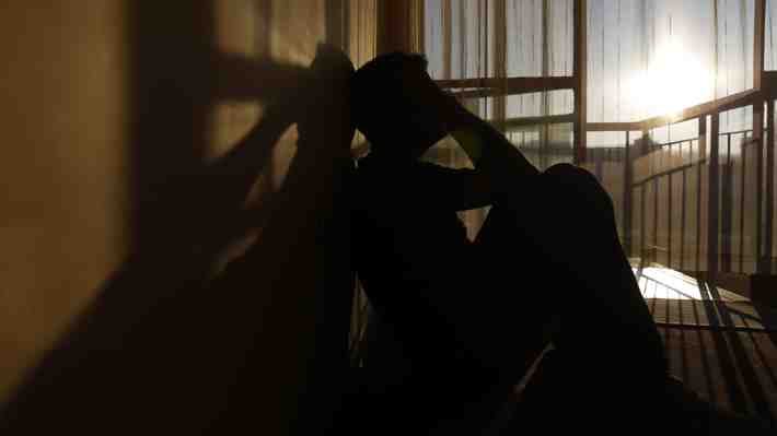 Salud mental en pandemia: 46% de la población presenta síntomas de depresión y situación es peor para desempleados