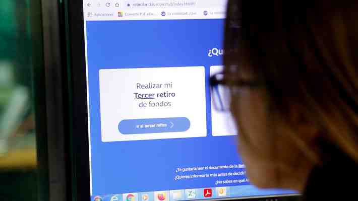 Tercer 10%. Se reportan más de 4 millones de solicitudes y algunas AFP's anuncian adelanto de primeros pagos