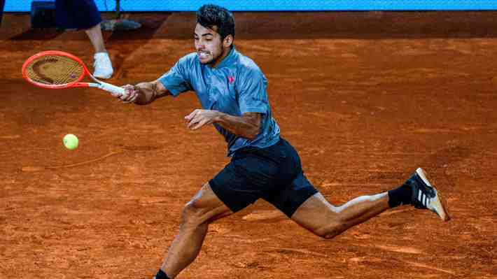 Revisa el match point, sus grandes jugadas y las palabras de Garin tras su triunfazo sobre Medvedev