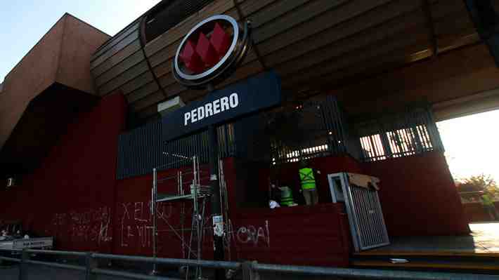 Tribunal condena a uno de los dos imputados por incendio de la estación Pedrero del Metro el 18-O