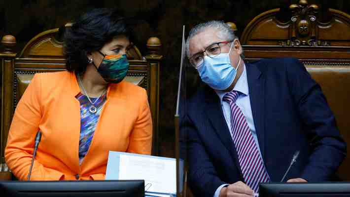 Provoste y Pizarro aseguran que propuesta de la oposición es "la más realista" y critican "show mediático" del Gobierno
