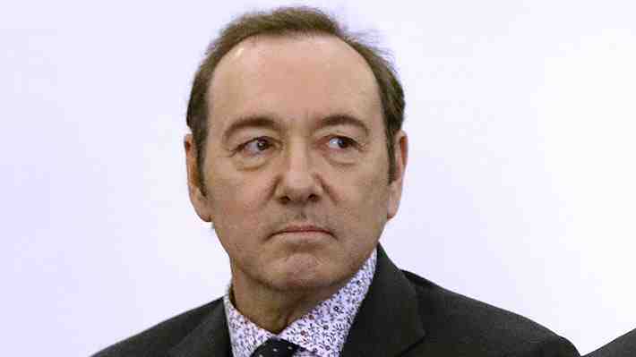 Demanda contra Kevin Spacey por agresión sexual podría ser desestimada: Denunciante no quiere revelar su identidad
