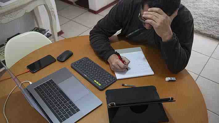 Estudio advierte que trabajar más de 55 horas semanales aumenta el riesgo de muerte por enfermedades cardíacas y ACV