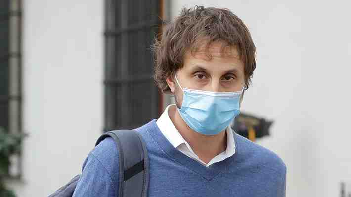 Araos por inmunidad de rebaño: "Vamos a necesitar vacunar a todo el mundo y vacunarlos tres veces"
