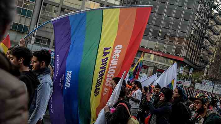 Matrimonio igualitario: Comisión del Senado inicia discusión tras urgencia del Gobierno y este miércoles comienza votación