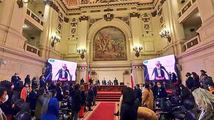 Convención Constitucional supera inconvenientes técnicos e inicia su primera sesión formal de trabajo