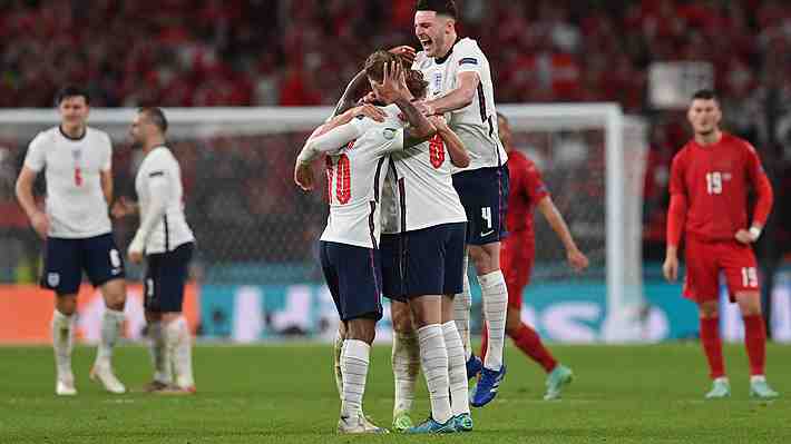 Con un dudoso penal, Inglaterra vence a Dinamarca en el alargue y jugará al final de la Euro ante Italia... Mira la controvertida jugada