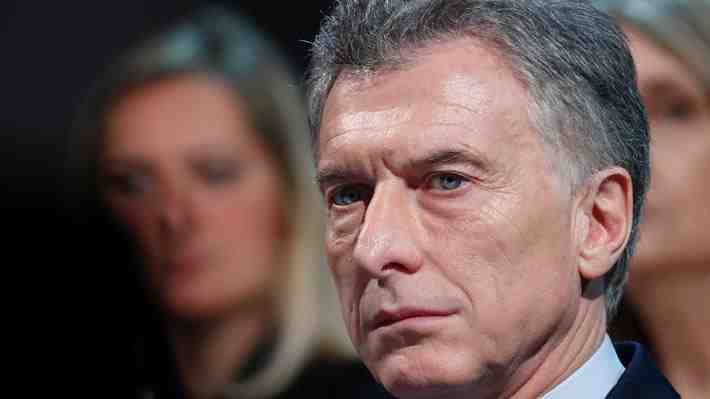 Gobierno argentino denuncia a Macri por presunto envío de "material represivo" a Bolivia tras renuncia de Evo Morales