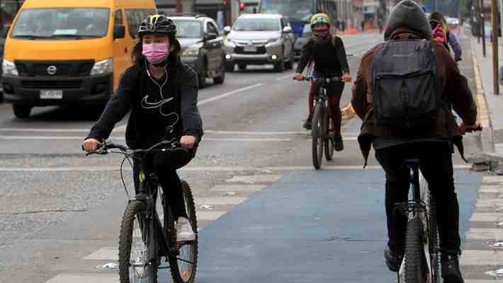 Deben tener frenos, aparatos sonoros y hay reglas para llevar mascotas: Anuncian nuevo reglamento para ciclistas