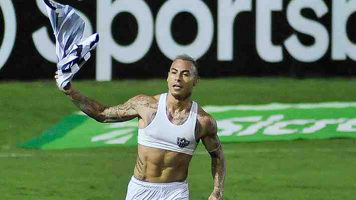 Vargas nuevamente fue figura y le dio la clasificación al Mineiro en la Copa Brasil... Mira el golazo de cabeza