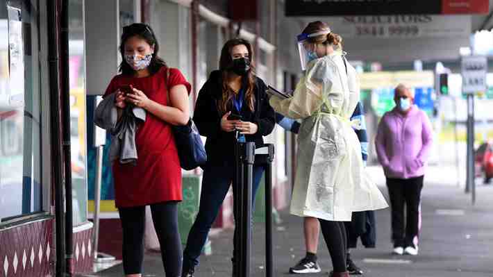 Melbourne vuelve a confinarse y Sidney registra récord de casos de covid-19
