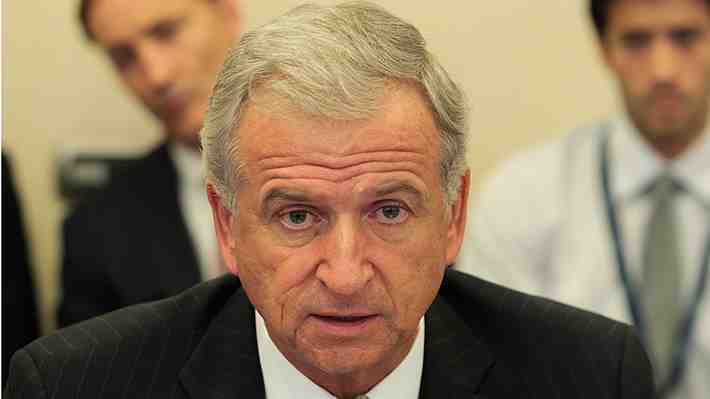 Ex ministro Larraín dice que una extensión del IFE sería una "poderosa" razón para que no haya un cuarto retiro