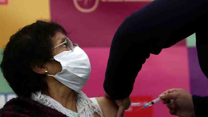 Viernes se colocaron cerca de 95 mil dosis de refuerzo: Cifra total supera las 253 mil en los primeros tres días