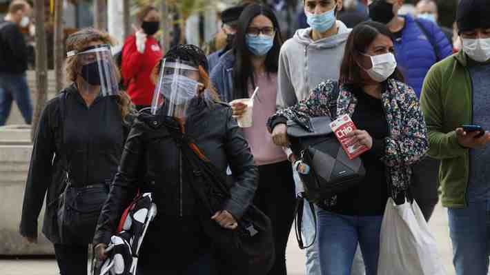 Minsal descarta flexibilizar uso de mascarilla y advierte sanciones: Algunas llevan a perder el pase de movilidad