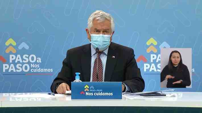 Vacunación en la RM: Paris compromete mayor coordinación con municipios pero advierte que "es complejo" modificar calendario