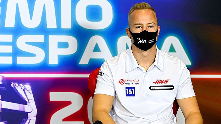 El polémico piloto ruso que compite en la F-1 gracias a los millones de su padre y que provoca la ira de los otros competidores - Vimarsana News