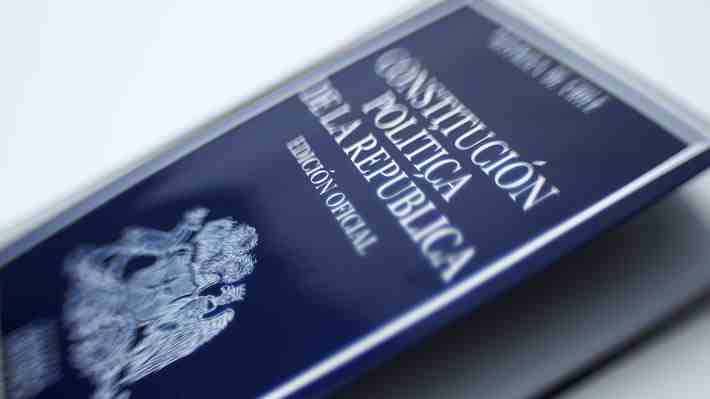 Con pictogramas y frases cortas se deberá escribir una versión de la propuesta de Carta Magna