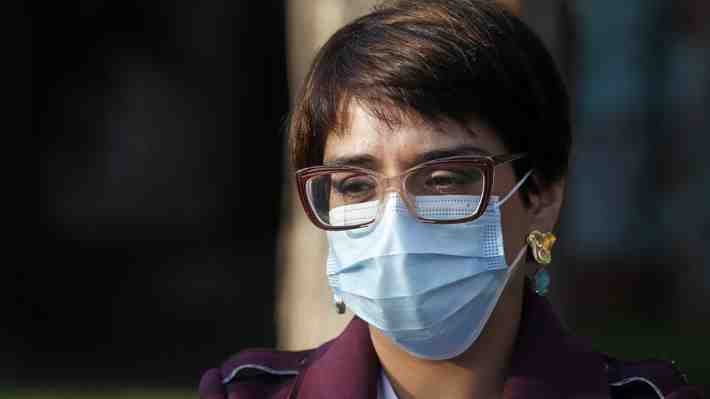 Karina Oliva tras allanamiento a sede de Comunes: "A pesar de este montaje, seguiremos adelante"