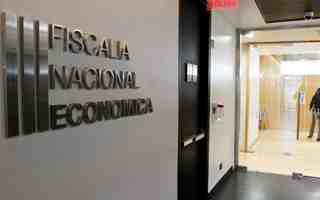 "Interlocking": El ilícito por el que la FNE ha sorprendido al mercado financiero con dos acusaciones en una semana