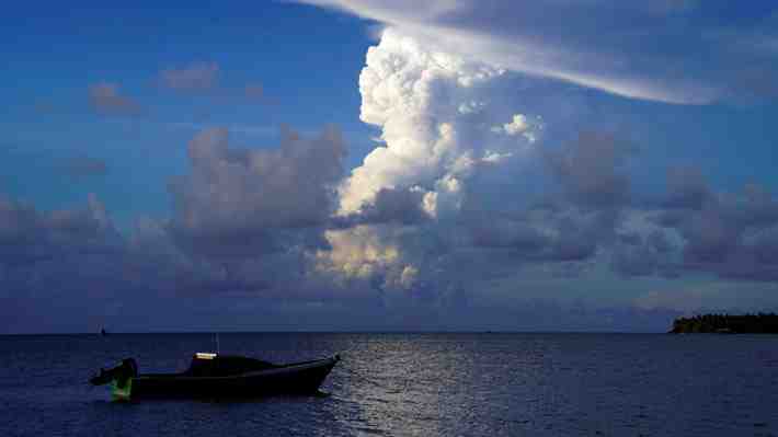 Sin comunicación ni informes oficiales de heridos o víctimas fatales: Lo que se sabe de Tonga tras la erupción volcánica