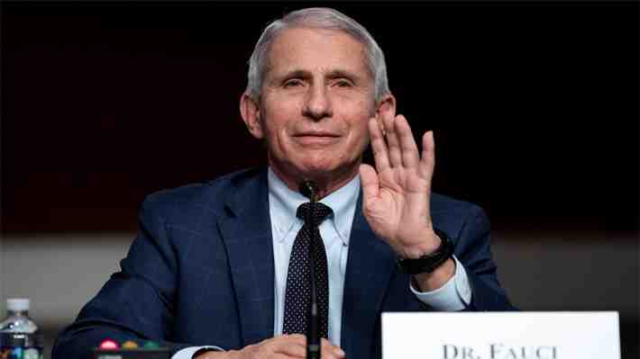 Anthony Fauci alaba vacunación en Chile y advierte que la humanidad deberá aprender a convivir con el covid-19