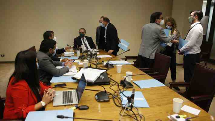 Comisión aprueba cambiar indulto por amnistía: Senadores reconocen que proyecto no avanzaría en este período legislativo