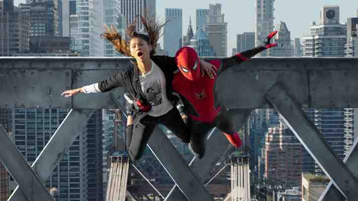 "Spiderman: No Way Home" desplaza a "Scream 5" y vuelve a liderar la taquilla en los cines de Estados Unidos