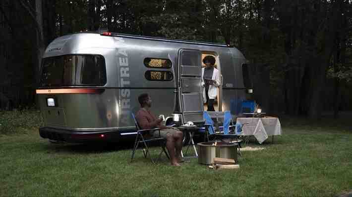 Airstream presenta su primera casa rodante eléctrica y autónoma