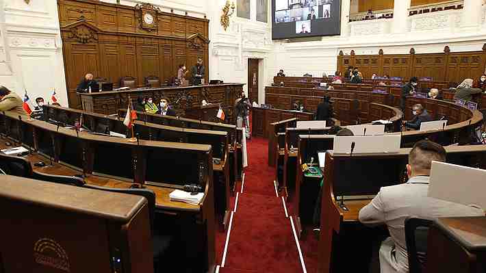 Convención delinea un Estado regional en medio de cuestionamientos a la probidad de gobiernos locales