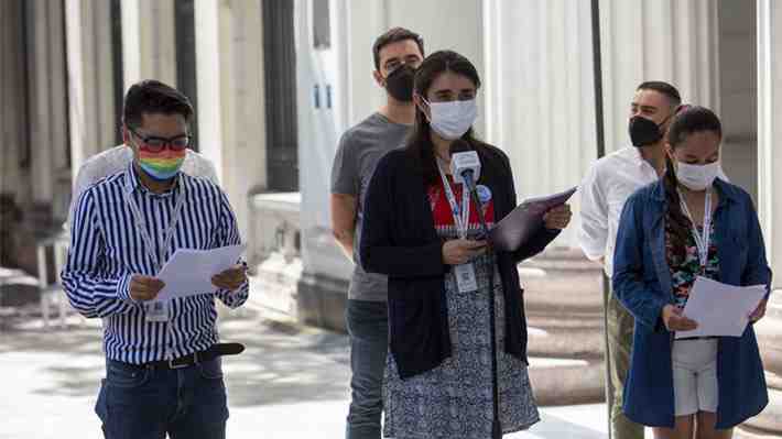 Casi un millón de personas patrocinaron 2.496 iniciativas populares de norma: la mitad de la gente firmó solo una
