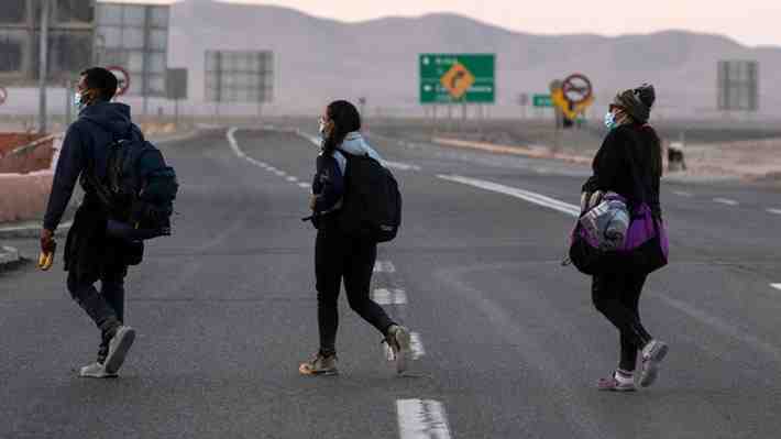 Gobierno reingresa a Contraloría reglamento de Ley de Migraciones tras modificar "artículos puntuales"