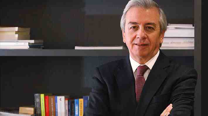 Presidente de Codelco: "La inversión minera requiere confianza y certeza jurídica de que se van a poder mantener los derechos de explotación"