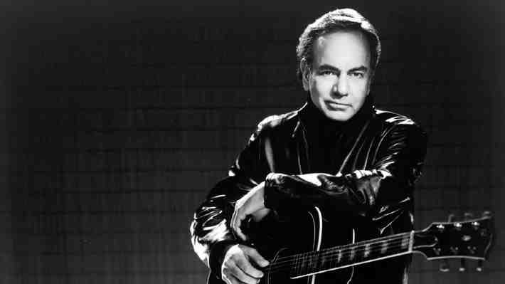 Neil Diamond se suma a otros artistas y vende su catálogo musical completo a Universal Music