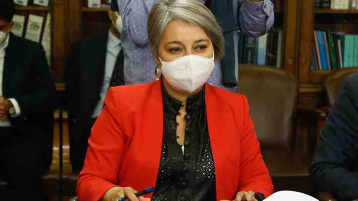 Ministra del Trabajo y destino de actuales fondos de pensiones: "Se van a mantener en las AFP, no hemos innovado"